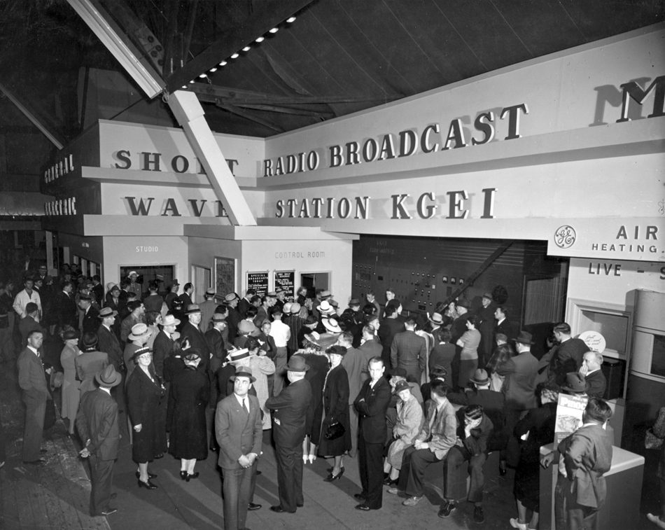 Short Wave Radio Broadcast Station